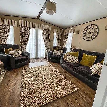 Beautiful Caravan At Manor Park In Hunstanton Beach, Norfolk Ref 23026H Exterior photo